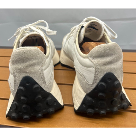 New Balance 327 Shoes Sneakers - Sea Salt White Black MS327FE Size 9B W / 7.5 M - Picture 3 of 9